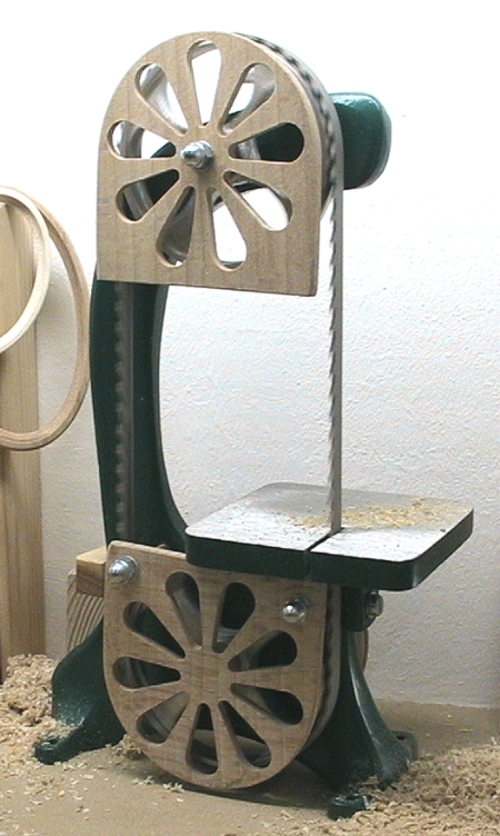 Bandsäge mit 1,5 Volt - Motor, Miniaturwerkstatt 1zu12