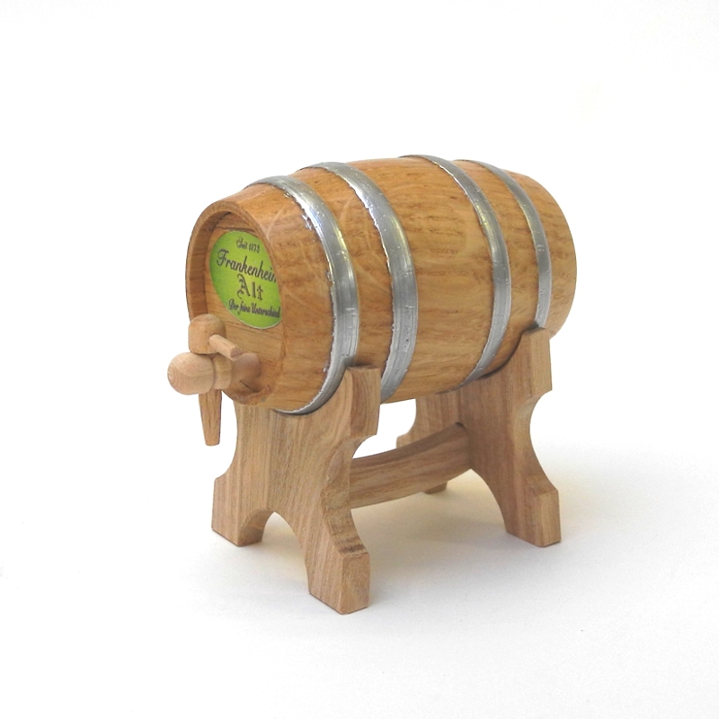 Bierfass, gedrechselt, mit Zapfhahn und Fassbock, Puppenstubenminiatur 1zu12