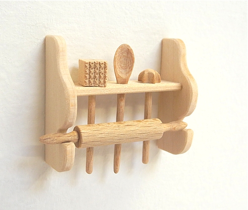 Küchengeräte mit Wandregal, Puppenstubenminiatur in 1zu12