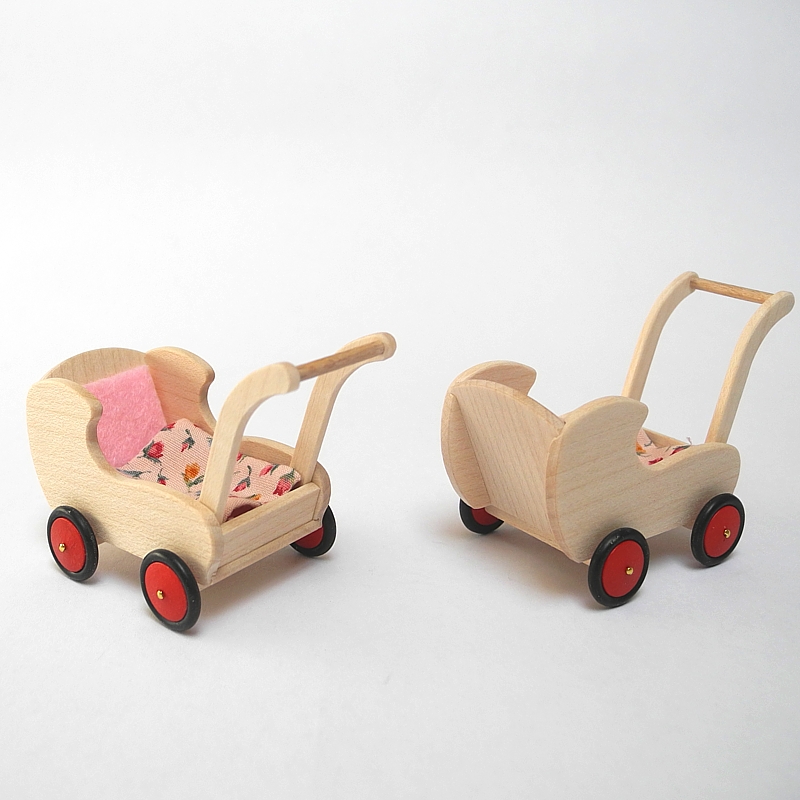 Puppenwagen, mit Kissen, Puppenstubenminiatur in 1zu12