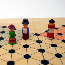 Halmaspiel, Spielfiguren handbemalt